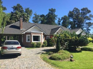 3 bedrooms House in Presidente Peron, Argentina No. 64157