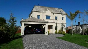 3 bedrooms House in Tigre, Argentina No. 64306