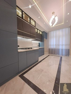3 bedrooms Apartment in Baku, Azerbaijan No. 1695