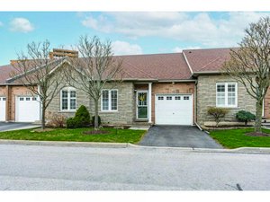 2 bedrooms Condo in Hamilton, Canada No. 102