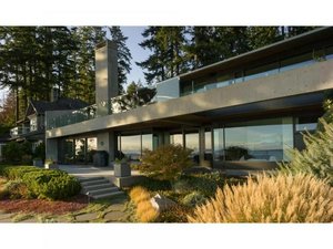 4 bedrooms House in British Columbia, Canada No. 1254