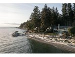 4 bedrooms House in British Columbia, Canada No. 1254 - Image 9