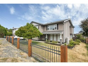 7 bedrooms House in British Columbia, Canada No. 1264