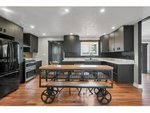 7 bedrooms House in British Columbia, Canada No. 1264 - Image 2