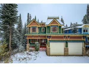 6 bedrooms House in British Columbia, Canada No. 1269
