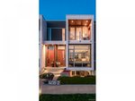 2 bedrooms House in British Columbia, Canada No. 1310 - Image 2