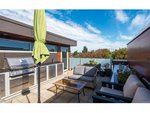 2 bedrooms House in British Columbia, Canada No. 1310 - Image 4