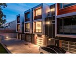 2 bedrooms House in British Columbia, Canada No. 1310 - Image 5
