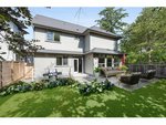 4 bedrooms House in British Columbia, Canada No. 1313 - Image 2