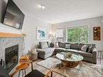 3 bedrooms House in British Columbia, Canada No. 1334 - Image 2