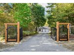 4 bedrooms House in British Columbia, Canada No. 1342 - Image 2