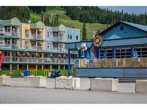 Commercial property in British Columbia, Canada No. 1404