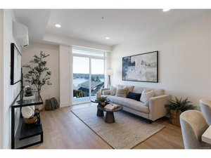 Studio in the Condo in British Columbia, Canada No. 185