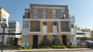 4 bedrooms House in Cundinamarca, Colombia No. 1016