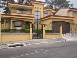 4 bedrooms House in San Jose, Costa Rica No. 16