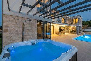 5 bedrooms Villa in Motovun, Croatia No. 156