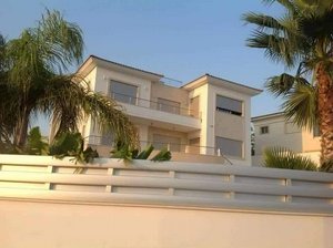 5 bedrooms Villa in Limassol, Cyprus No. 13323