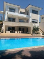 5 bedrooms Villa in Limassol, Cyprus No. 13323 - Image 2