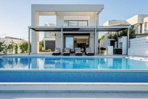 5 bedrooms House in Ayia Napa, Cyprus No. 13593