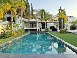 4 bedrooms House in Nicosia, Cyprus No. 13820