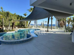 6 bedrooms House in Mouttagiaka, Cyprus No. 16214