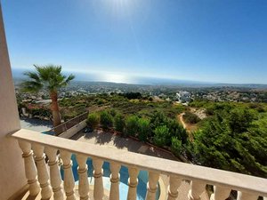 5 bedrooms Villa in Tala, Cyprus No. 16252