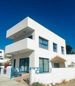 3 bedrooms House in Agios Athanasios, Cyprus No. 16352 - house in Cyprus