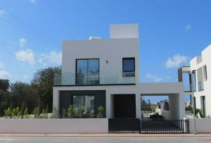4 bedrooms House in Chloraka, Cyprus No. 16368