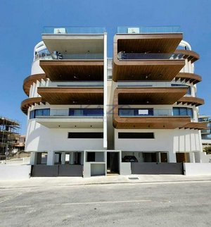 3 bedrooms Penthouse in Mesa Geitonia, Cyprus No. 16701