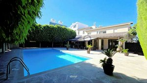 5 bedrooms Villa in Limassol, Cyprus No. 16862