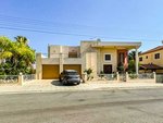 5 bedrooms Villa in Germasogeia, Cyprus No. 17063 - villa in Cyprus