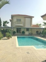 2 bedrooms Villa in Limassol, Cyprus No. 1833 - Image 2