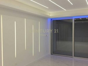 4 bedrooms Apartment in Agios Tychonas, Cyprus No. 428