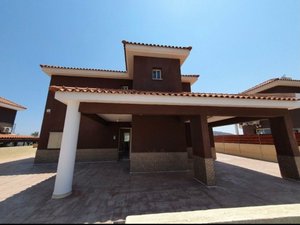 3 bedrooms Villa in Monagroulli, Cyprus No. 459