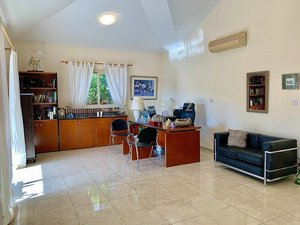3 bedrooms Villa in Pyrgos, Cyprus No. 539