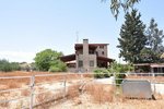 4 bedrooms Villa in Nicosia, Cyprus No. 6038 - Image 2