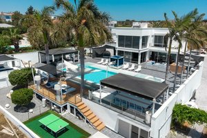 5 bedrooms Villa in Ayia Napa, Cyprus No. 6040