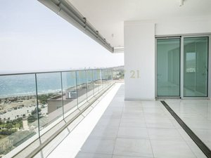 3 bedrooms Apartment in Pyrgos, Cyprus No. 610