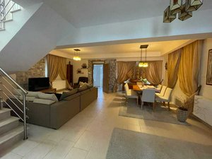 4 bedrooms House in Pervolia, Cyprus No. 6677