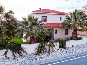 140m² Villa in Anogyra, Cyprus No. 678