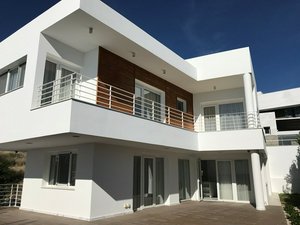 4 bedrooms Villa in Agios Tychonas, Cyprus No. 804