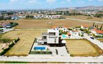 4 bedrooms Villa in Larnaca, Cyprus No. 9536 - Image 10