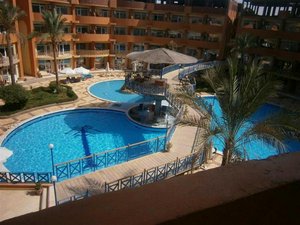 3 bedrooms Apartment in Hurghada, Egypt No. 6