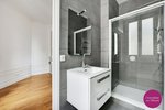 3 bedrooms Apartment in Paris, France No. 126050 - Image 10