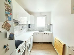 2 bedrooms Apartment in Paris, France No. 126310