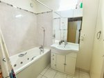 2 bedrooms Apartment in Paris, France No. 126318 - Image 5