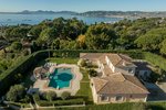 5 bedrooms Villa in Antibes, France No. 1445 - villa in France