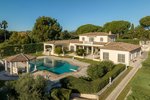 5 bedrooms Villa in Antibes, France No. 1445 - Image 2