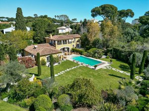 8 bedrooms Villa in Antibes, France No. 1461