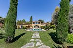8 bedrooms Villa in Antibes, France No. 1461 - Image 8